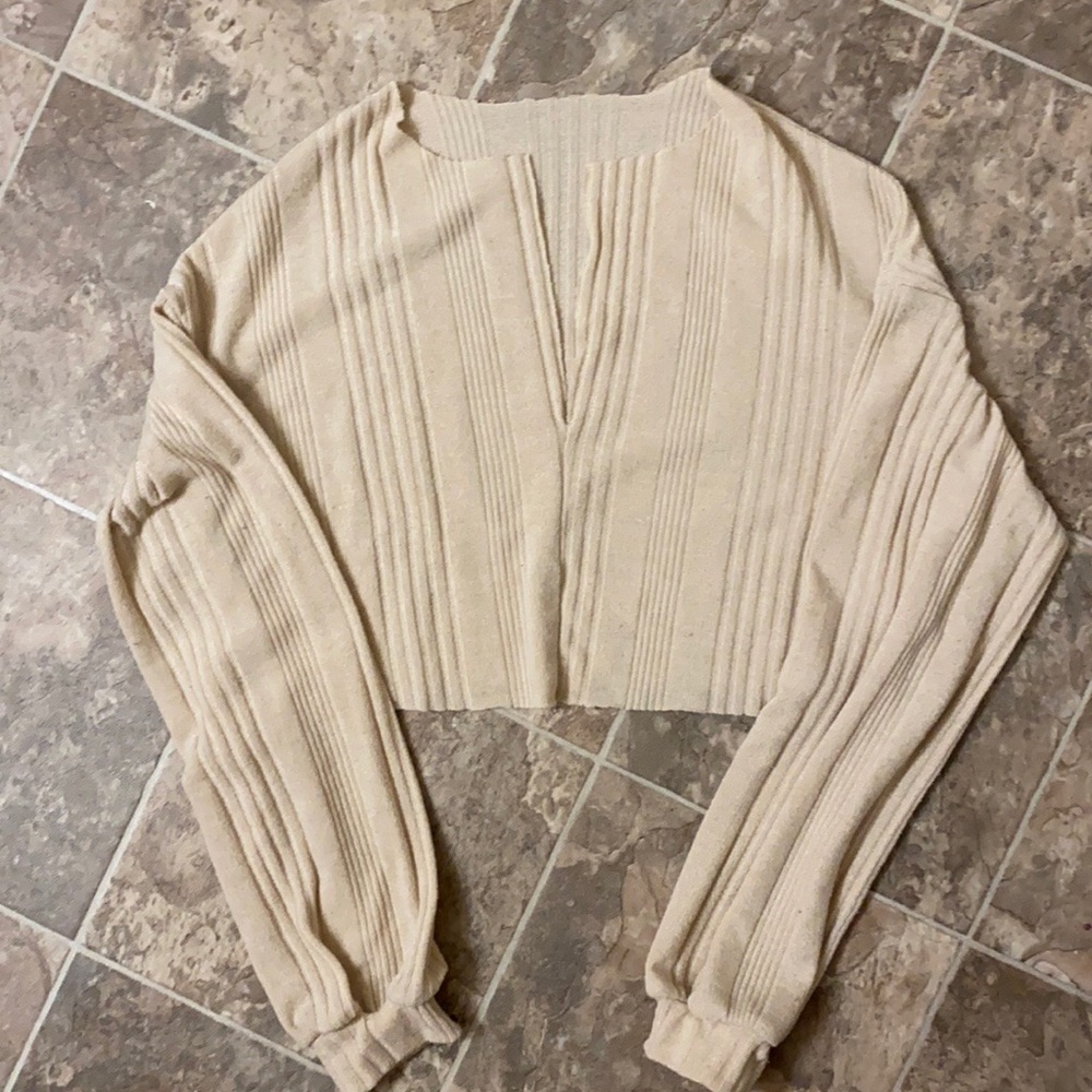 Cream V neck crop top